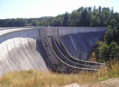 Fonds d'cran Voyages : Europe BARRAGE - SAINT ETIENNE DE CANTALES