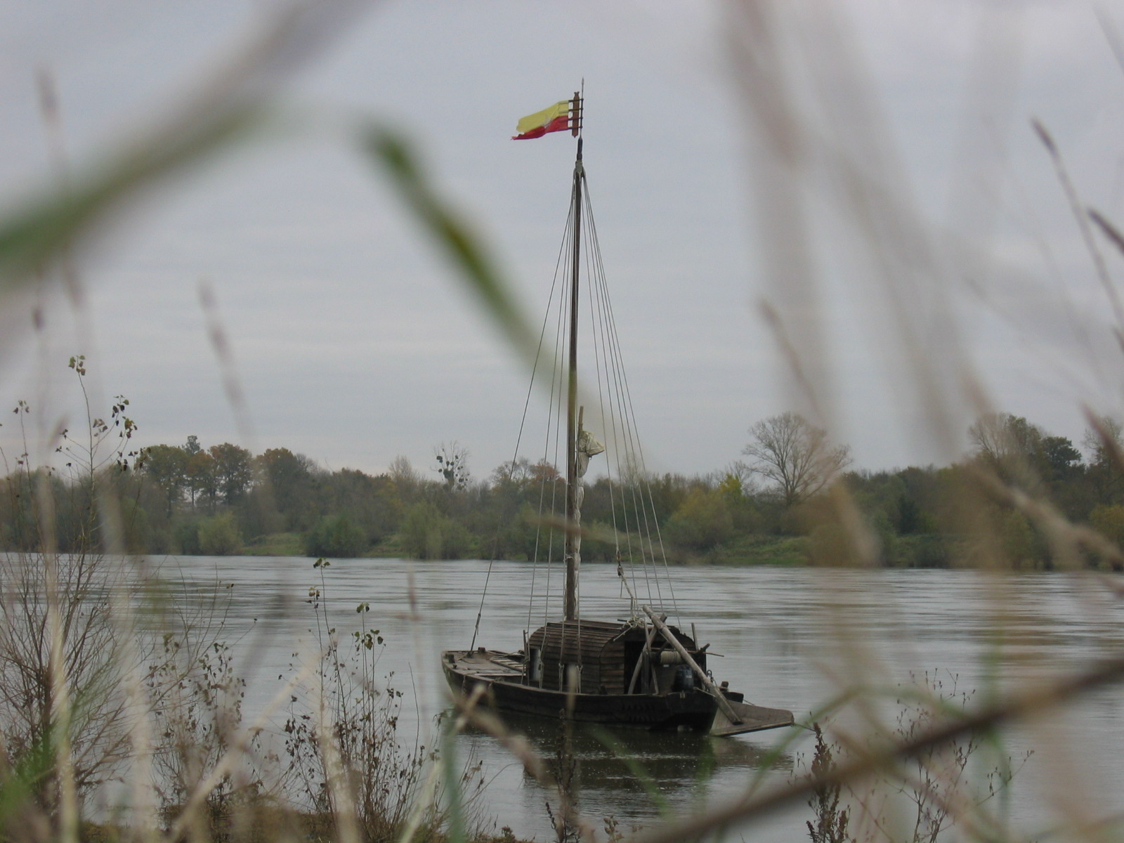 Fonds d'cran Bateaux Voiliers Gabare sur la Loire