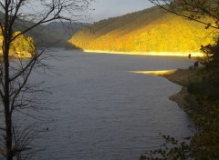 Fonds d'cran Nature barrage de Sarans dans l'Aveyron