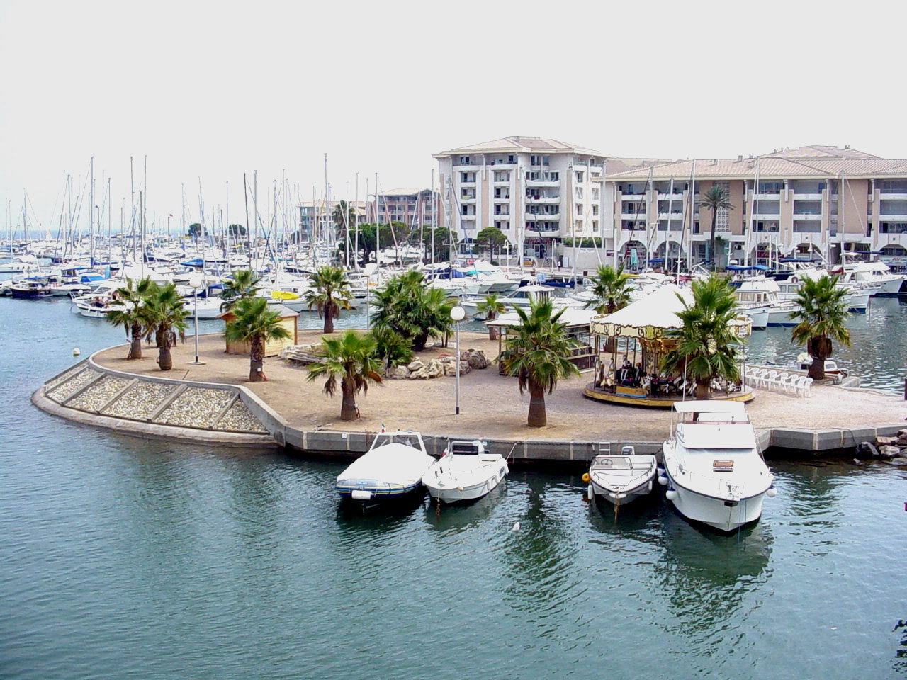 Fonds d'cran Bateaux Ports Port-Frejus