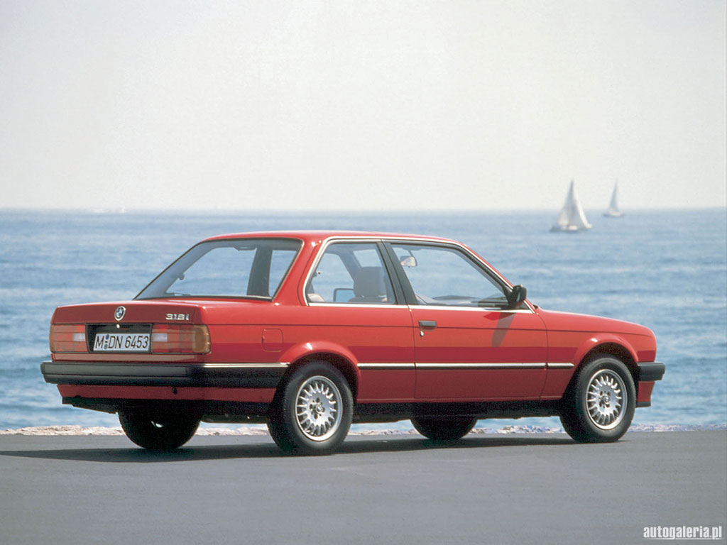 Fonds d'cran Voitures BMW Bmw 318i (1987)