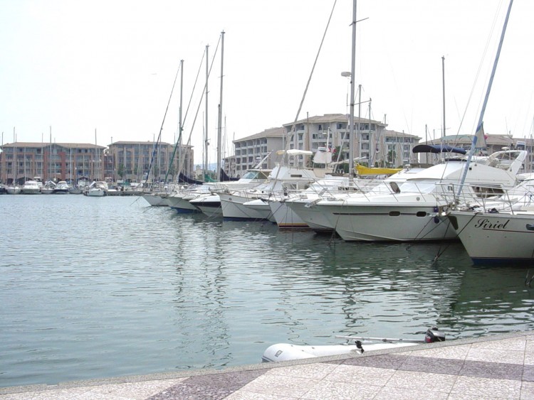 Fonds d'cran Bateaux Ports Port-Frejus