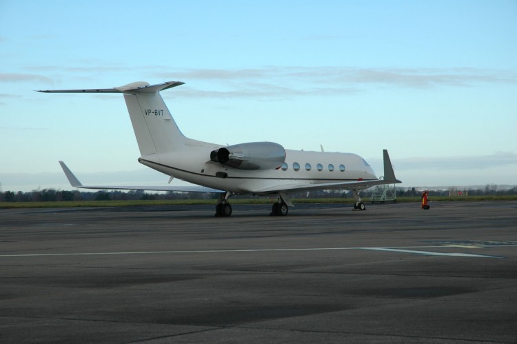 Fonds d'cran Avions Divers jet prive aeroport dublin