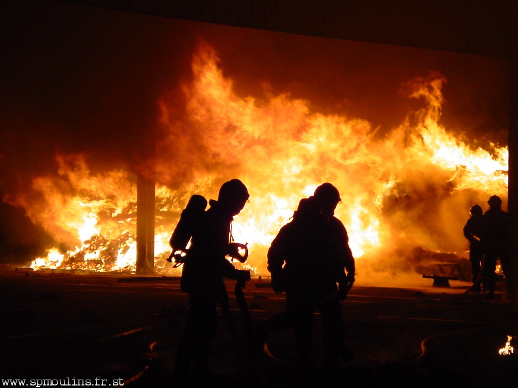 Fonds d'cran Hommes - Evnements Pompiers - Incendies Pompier