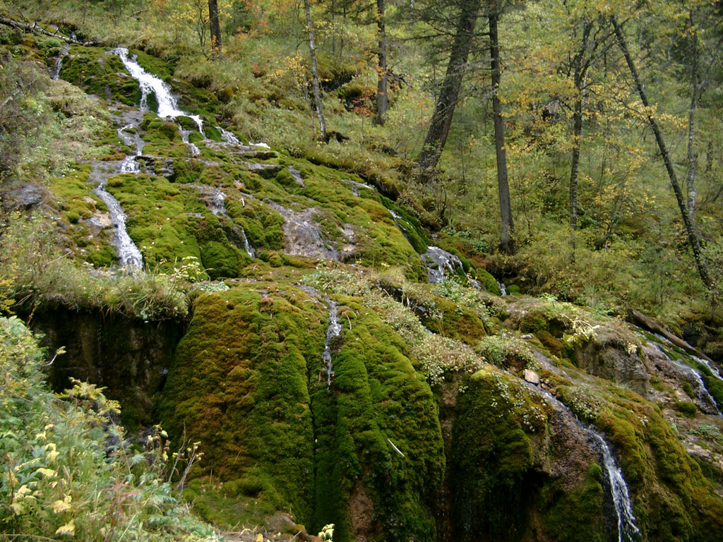 Fonds d'cran Nature Cascades - Chutes 12 springs (Altai, Russia)