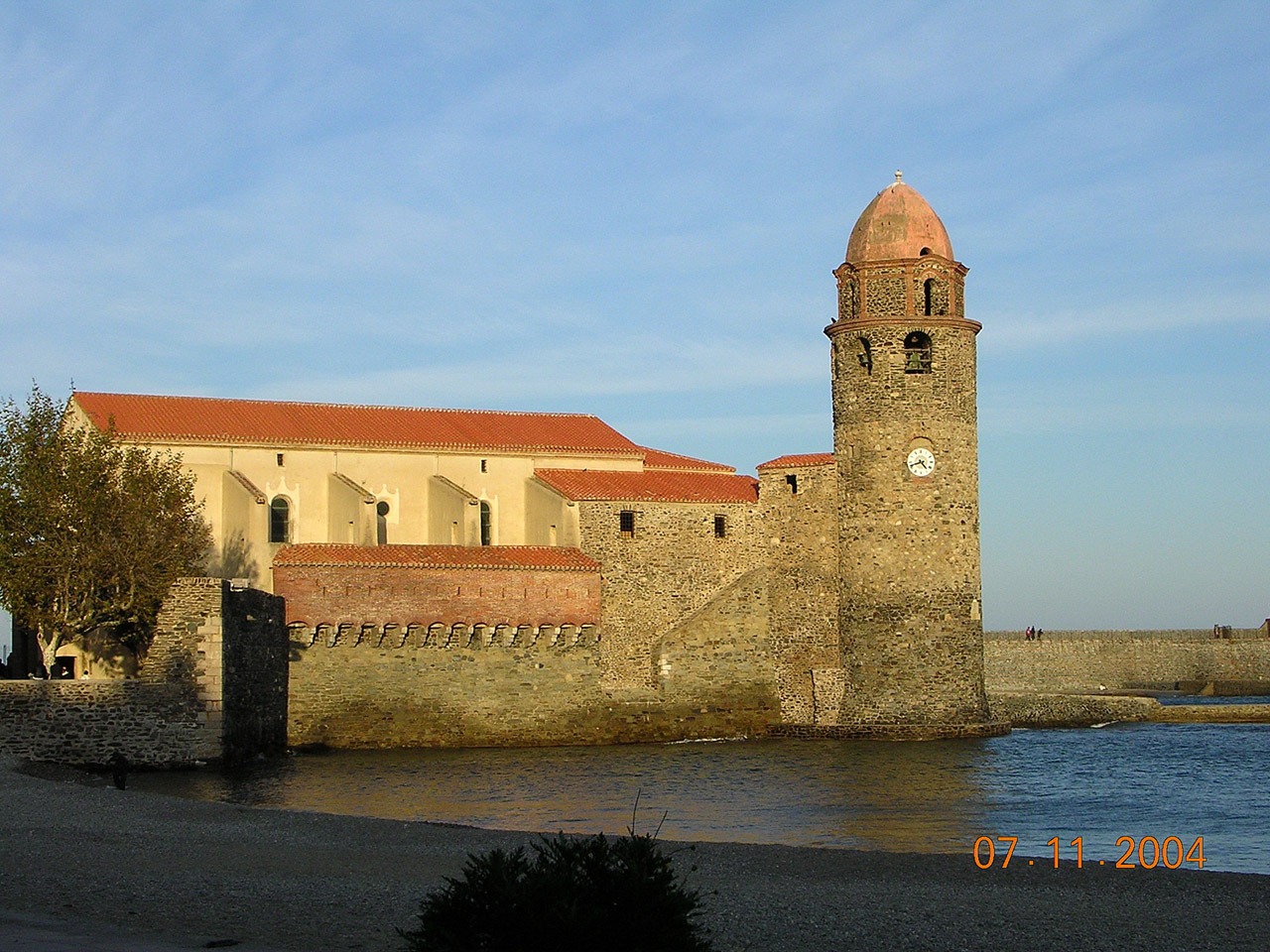 Fonds d'cran Constructions et architecture Edifices Religieux Collioure (66) - l\'Eglise et le clocher