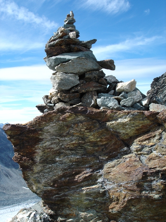 Fonds d'cran Nature Montagnes Cairn  la cabane de Moiry / Suisse