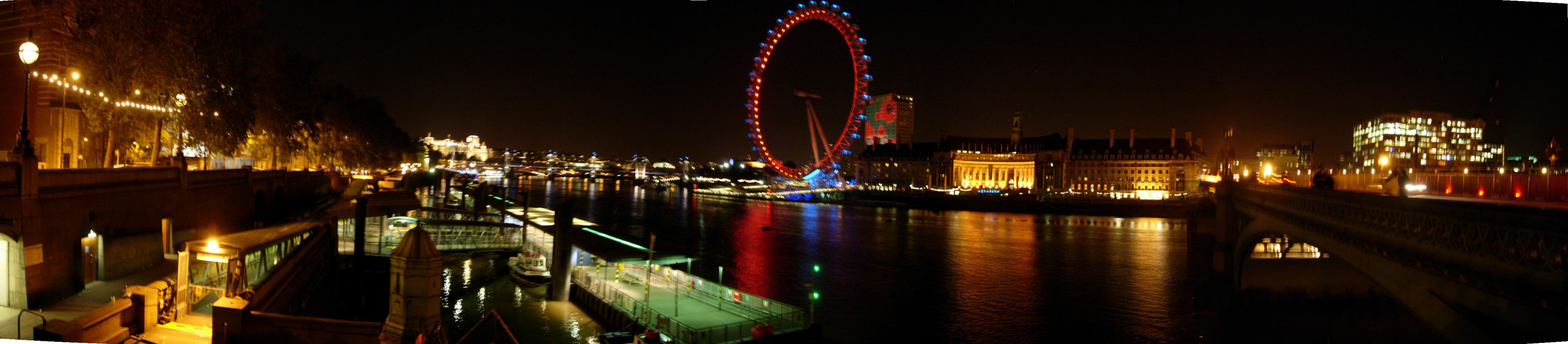 Wallpapers Trips : Europ Great Britain Londres- 11 nov 2004 Panoramique of the Thames