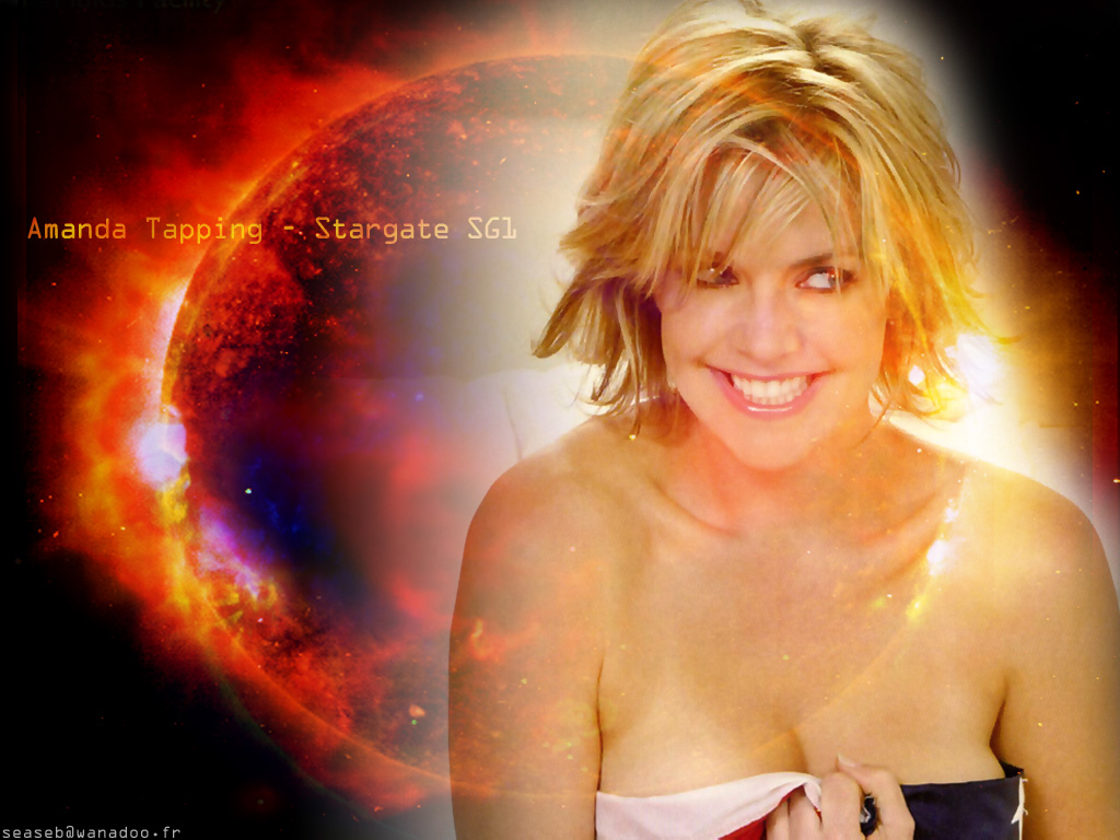 Fonds d'cran Clbrits Femme Amanda Tapping Sunny smile