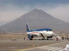 Wallpapers Planes Volcan Misti et avion