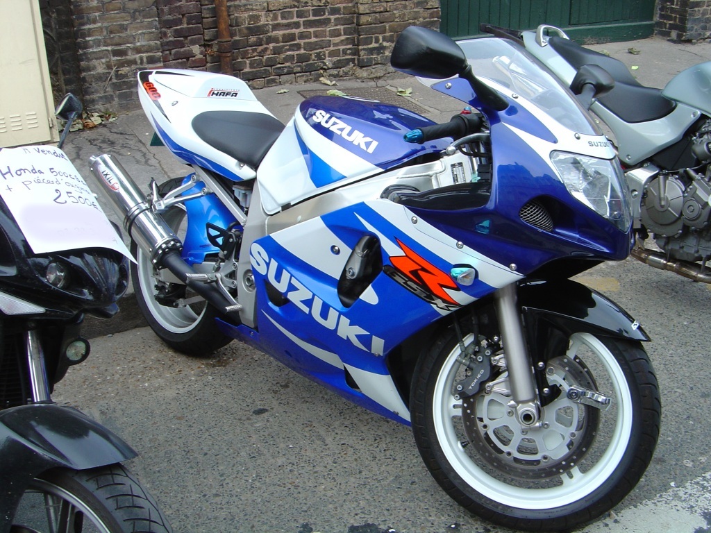 Fonds d'cran Motos Suzuki 600 GSX-R