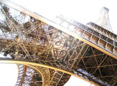 Fonds d'cran Voyages : Europe tour eiffel vue de dessou