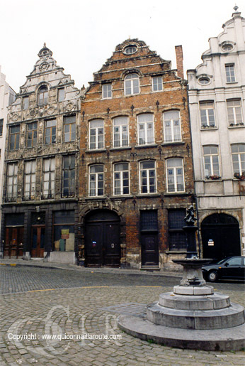 Fonds d'cran Voyages : Europe Belgique Bruxelles : place de la vieille halle aux bls