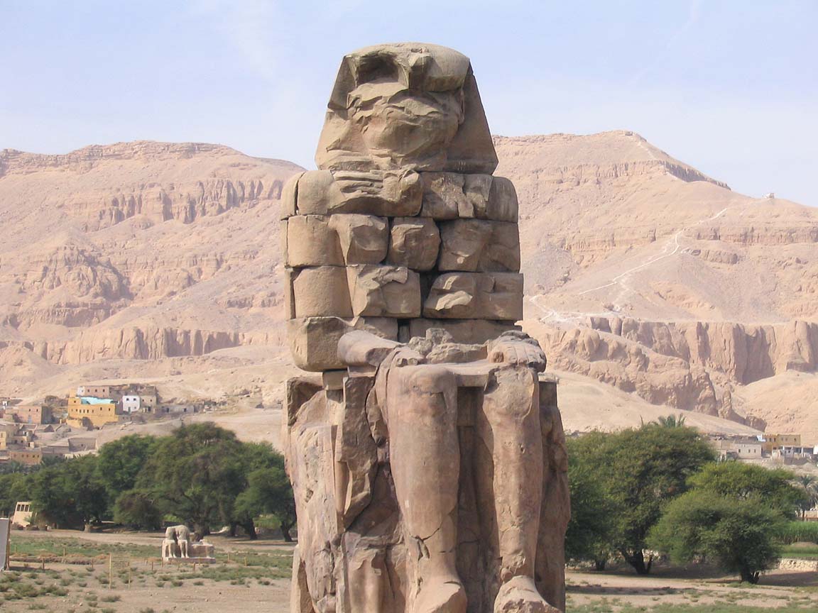 Fonds d'cran Voyages : Afrique Egypte Colosse de Memnon