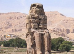 Fonds d'cran Voyages : Afrique Colosse de Memnon