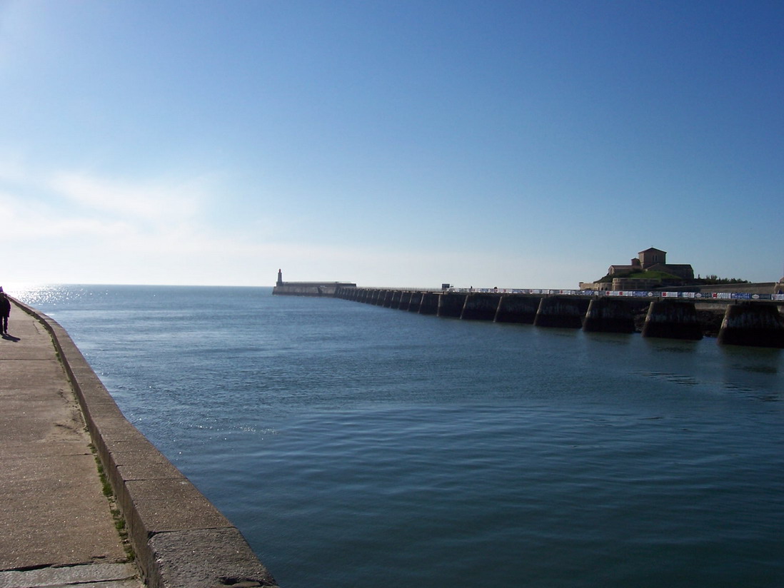 Wallpapers Trips : Europ France > Pays de Loire Vende- Les sables d \' olonne - Le chenal