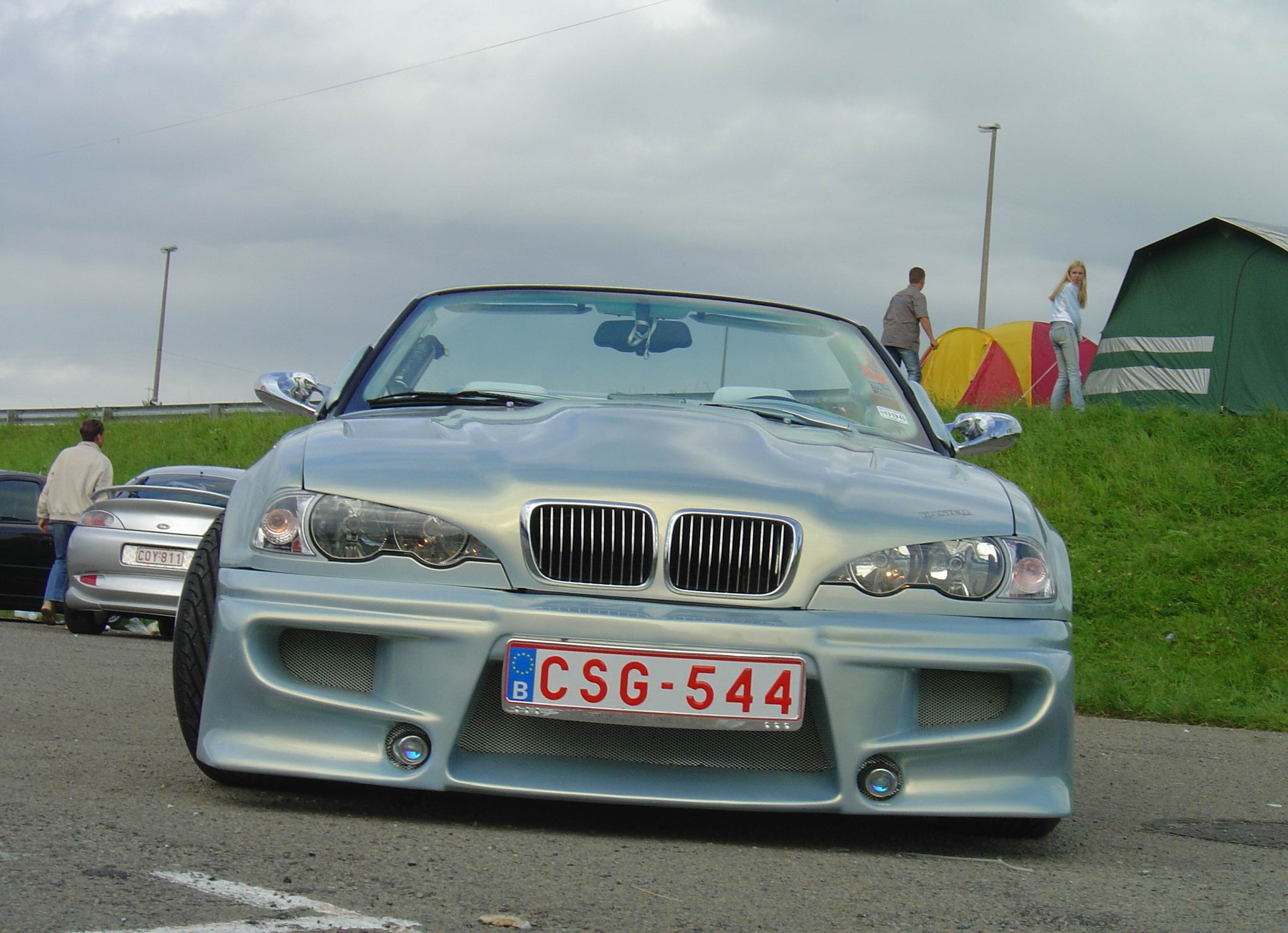 Fonds d'cran Voitures Tuning BmW serie3 de face