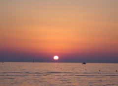 Fonds d'cran Nature coucher de soleil sur Port-Camargue