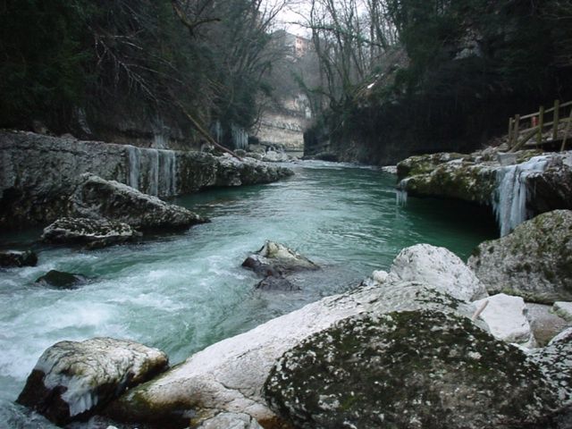 Wallpapers Nature Rivers - Torrents La Valserine en hiver