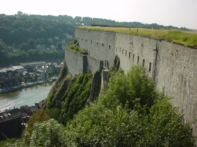 Fonds d'cran Voyages : Europe Belgique Citadelle de Dinant