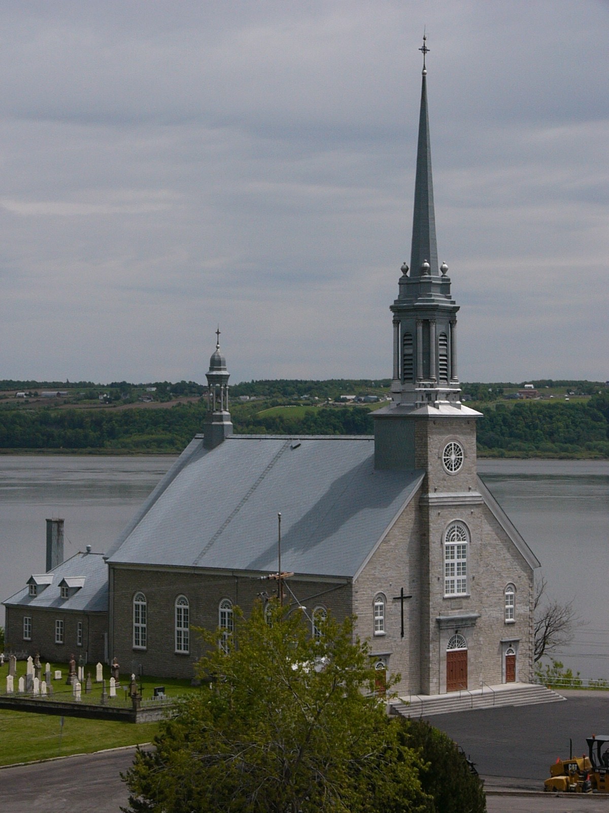 Fonds d'cran Constructions et architecture Edifices Religieux glise de Chateau Richer 01