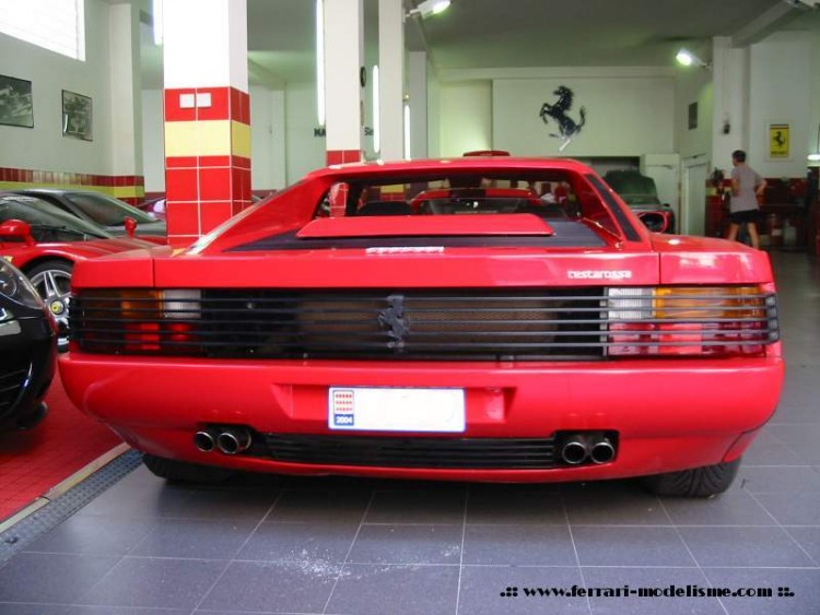 Fonds d'cran Voitures Ferrari Ferrari Testarossa