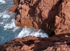 Fonds d'cran Nature Entre deux rochers