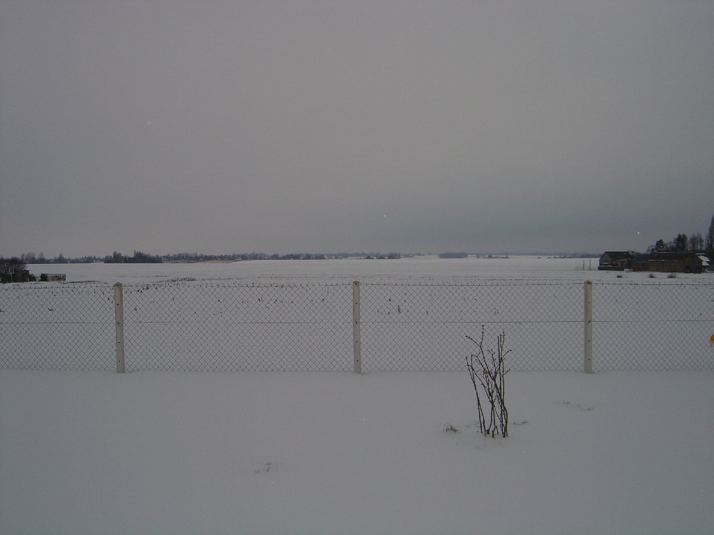 Fonds d'cran Nature Saisons - Hiver Etendue de neige en plaine de Normandie.