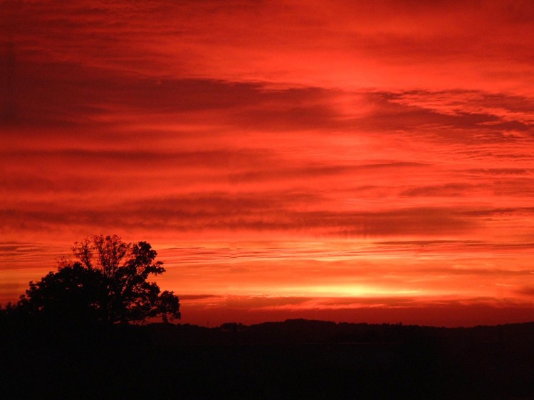 Fonds d'cran Voyages : Europe France > Limousin Coucher de soleil sur le limousin