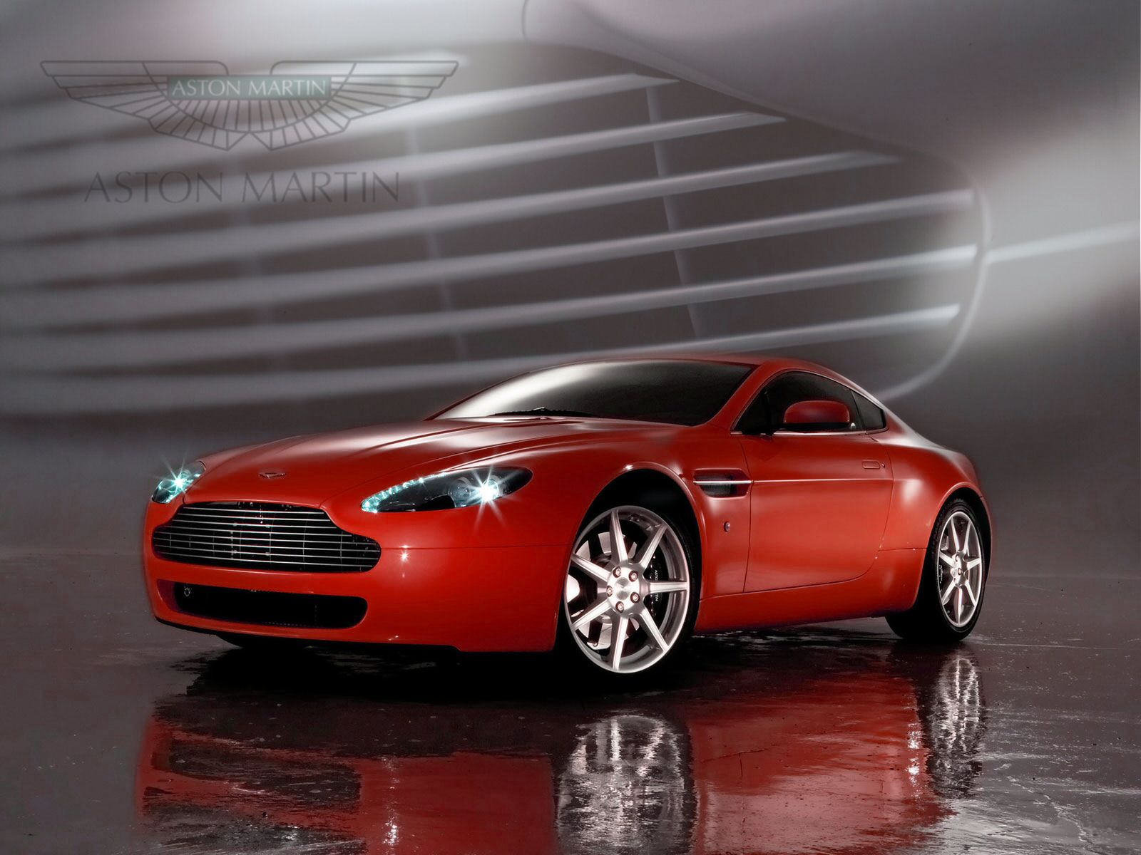 Fonds d'cran Voitures Aston Martin Aston Martin Vantage V8 Rouge