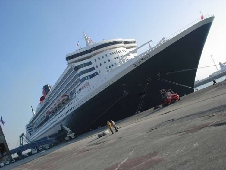 Fonds d'cran Bateaux Paquebots Queen Mary 2