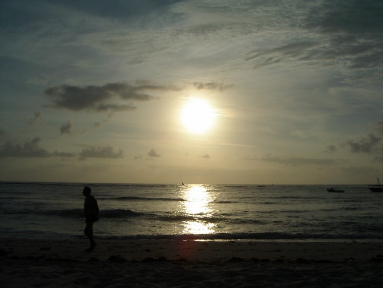 Fonds d'cran Nature Mers - Ocans - Plages lever de soleil