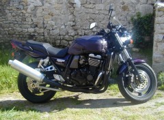 Fonds d'cran Motos moto violette