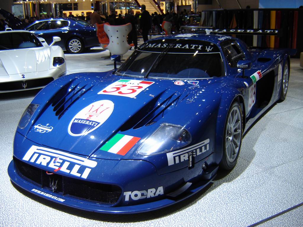 Fonds d'cran Voitures Maserati Maserati MC12 (race car)