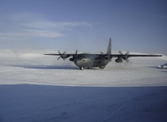 Fonds d'cran Avions HERCULE C-130