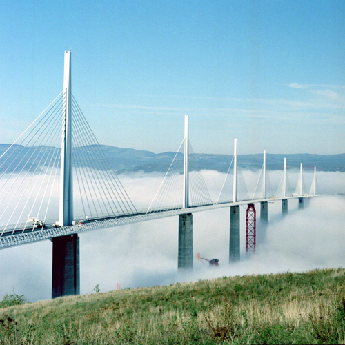 Fonds d'cran Voyages : Europe France > Midi-Pyrnes Aveyron- Viaduc de Millau