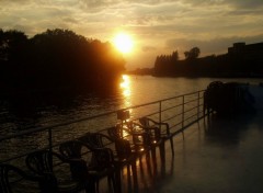 Fonds d'cran Nature Coucher de soleil sur la Spree  Berlin.