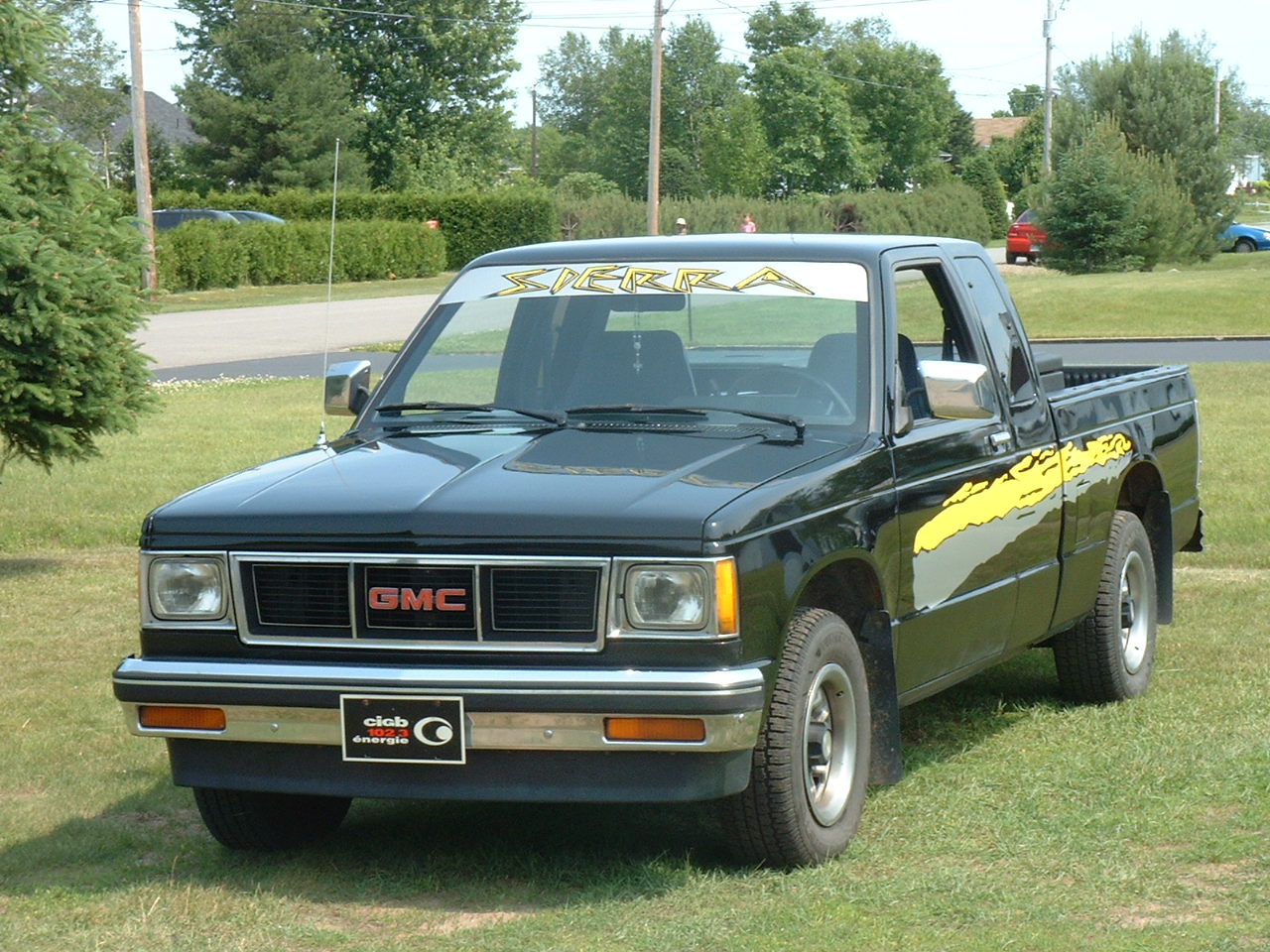 Fonds d'cran Voitures MG GMC S15 SIERRA 1987