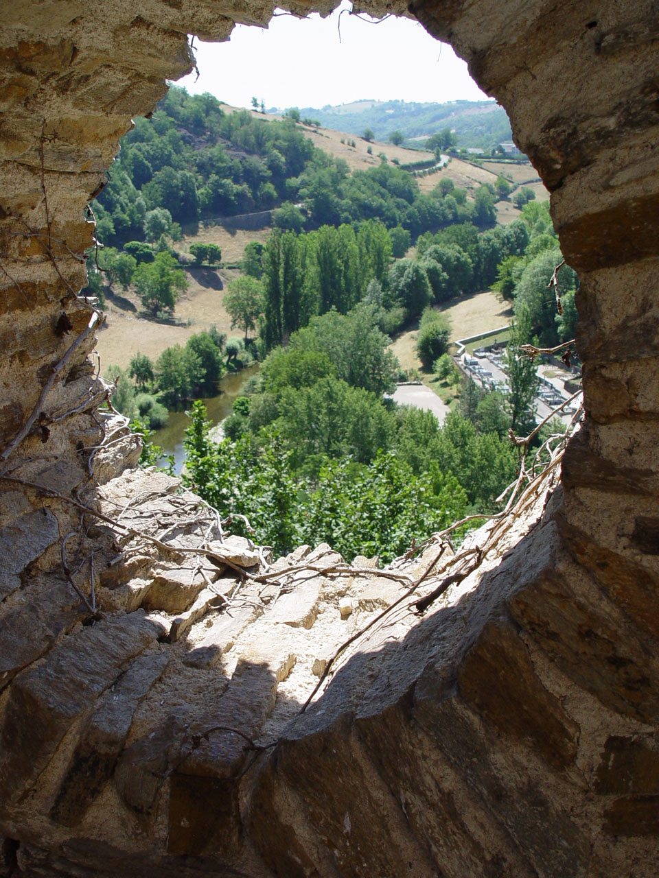 Fonds d'cran Constructions et architecture Chteaux - Palais Vue du chteau de Belcastel