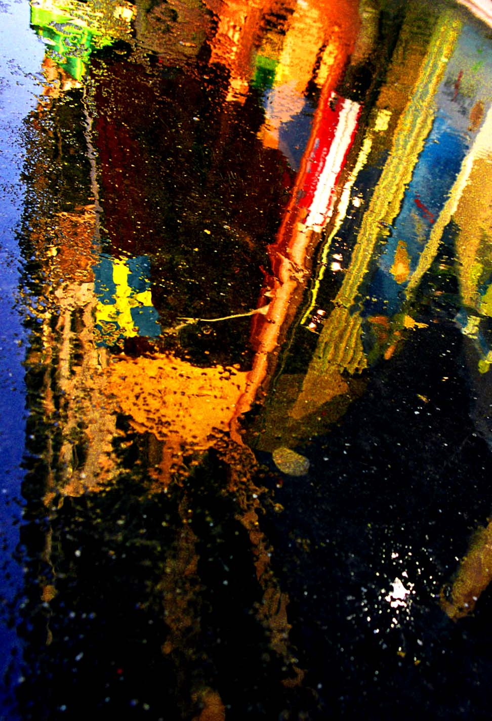 Fonds d'cran Abstrait - Art Subjectivit rue ....flaque d'eau