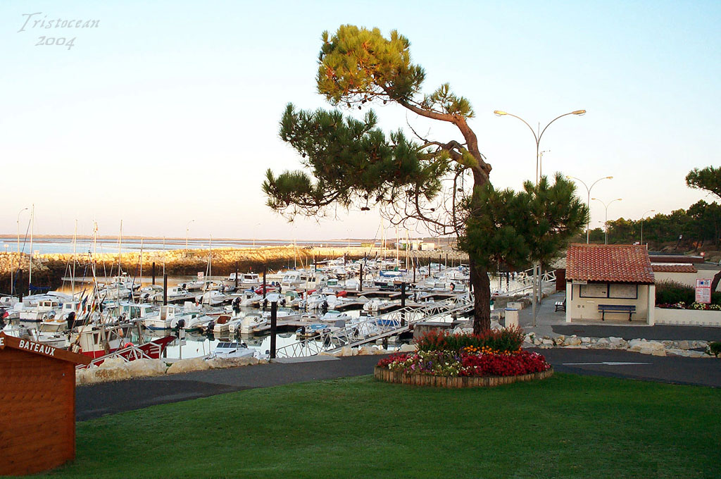 Fonds d'cran Voyages : Europe France > Poitou Charente Port de La Palmyre