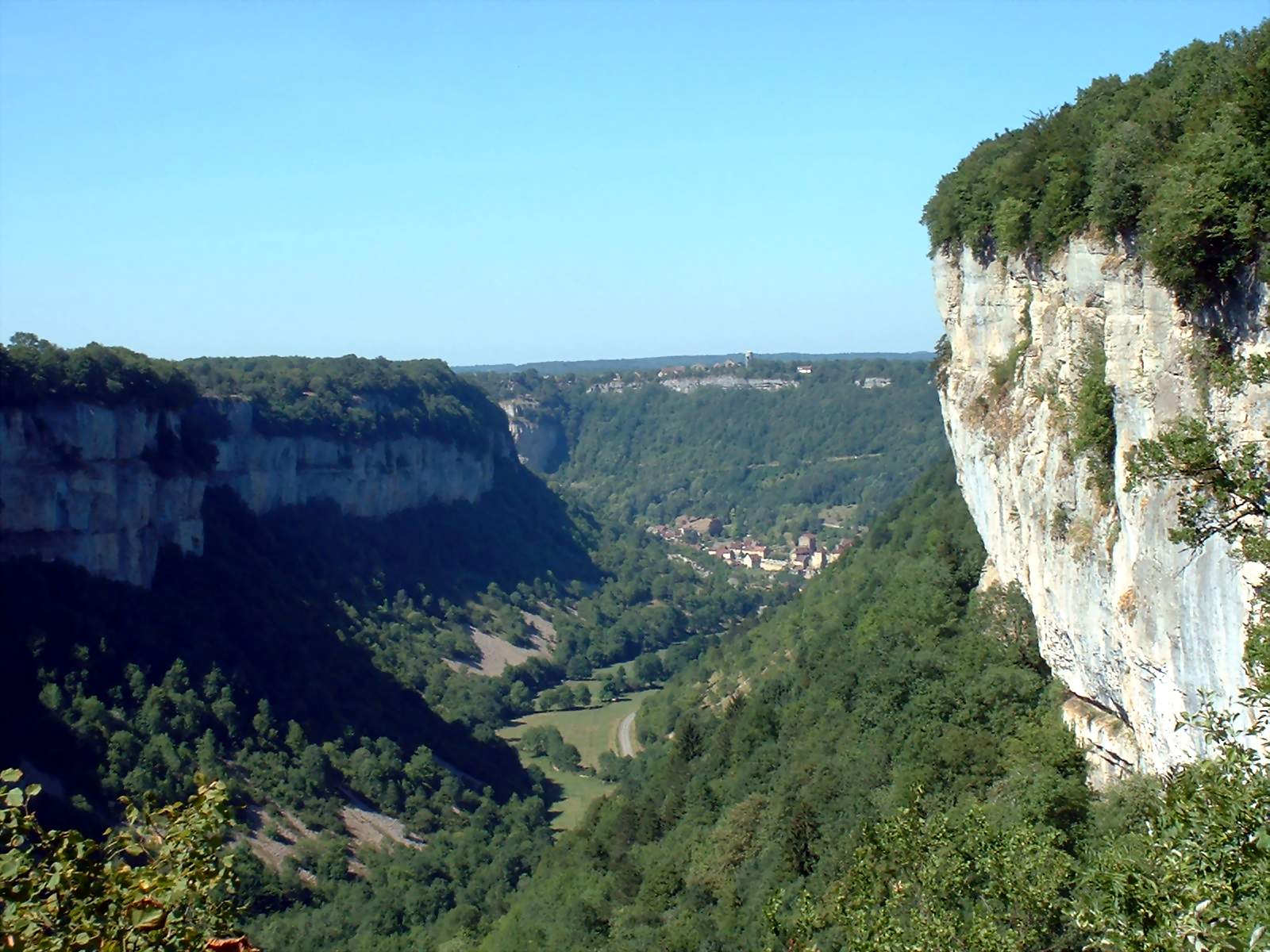 Fonds d'cran Nature Montagnes Paysage jurassien