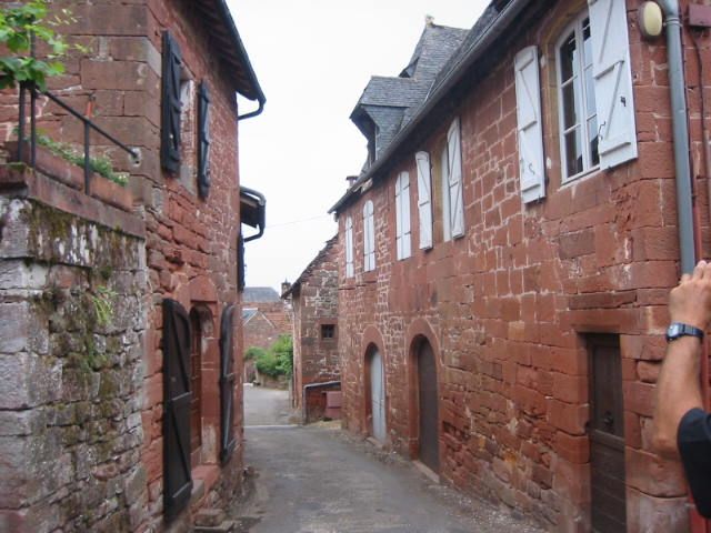 Wallpapers Trips : Europ France > Limousin Collonges la rouge