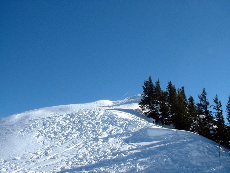 Wallpapers Nature Mountains Plus prs du ciel du ct de Chtel