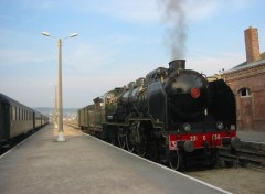 Fonds d'cran Transports divers Train en gare du Trport