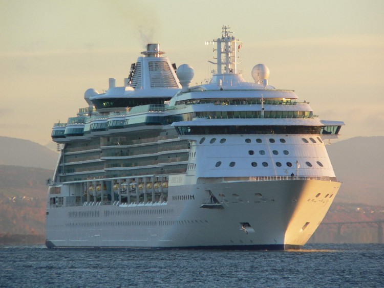 Fonds d'cran Bateaux Paquebots Jewel of the Seas Bateau Croisire,Qubec