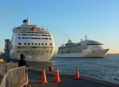 Fonds d'cran Bateaux Regal Princess et Jewel of the Seas  Qubec