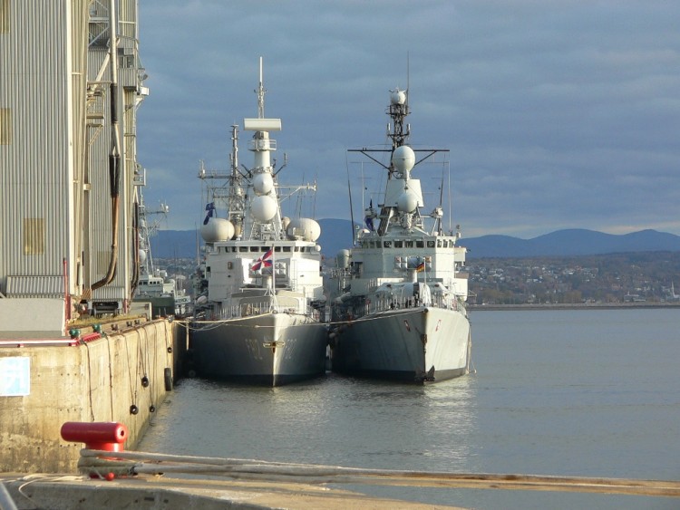 Fonds d'cran Bateaux Btiments de Guerre Bateaux Militaire  Qubec