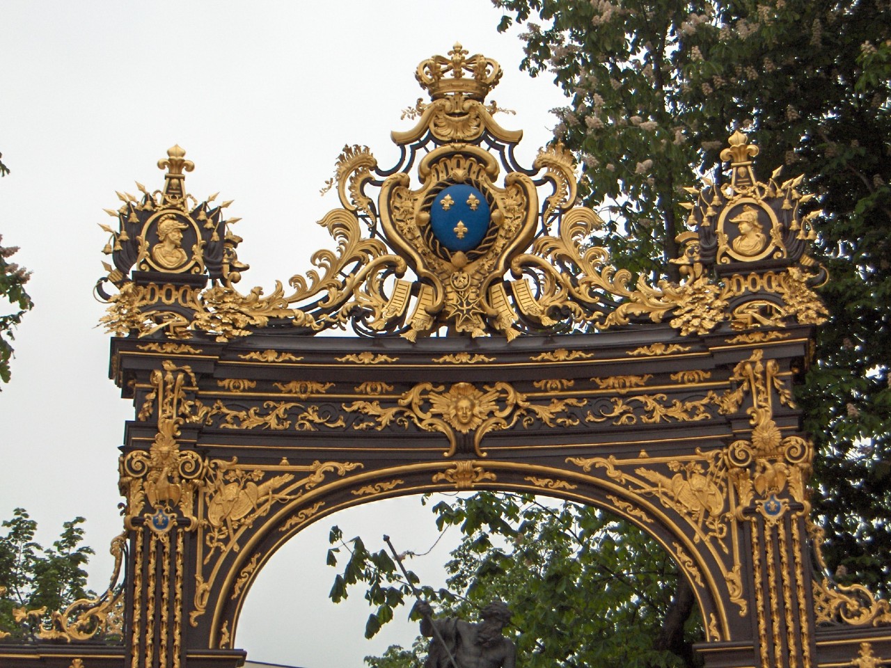 Wallpapers Trips : Europ France > Lorraine Nancy- Place Stanislas, grilles forgées par Lamour