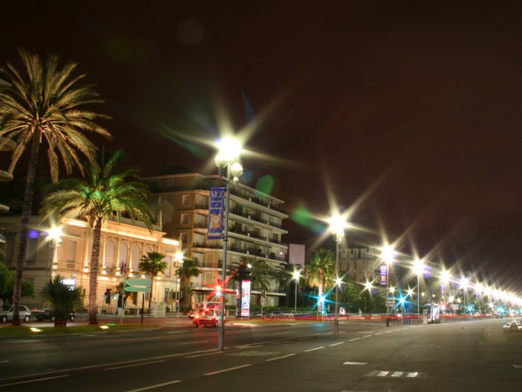 Wallpapers Trips : Europ France > Provence-Alpes-Cte d'Azur Nice- promenade des anglais la nuit